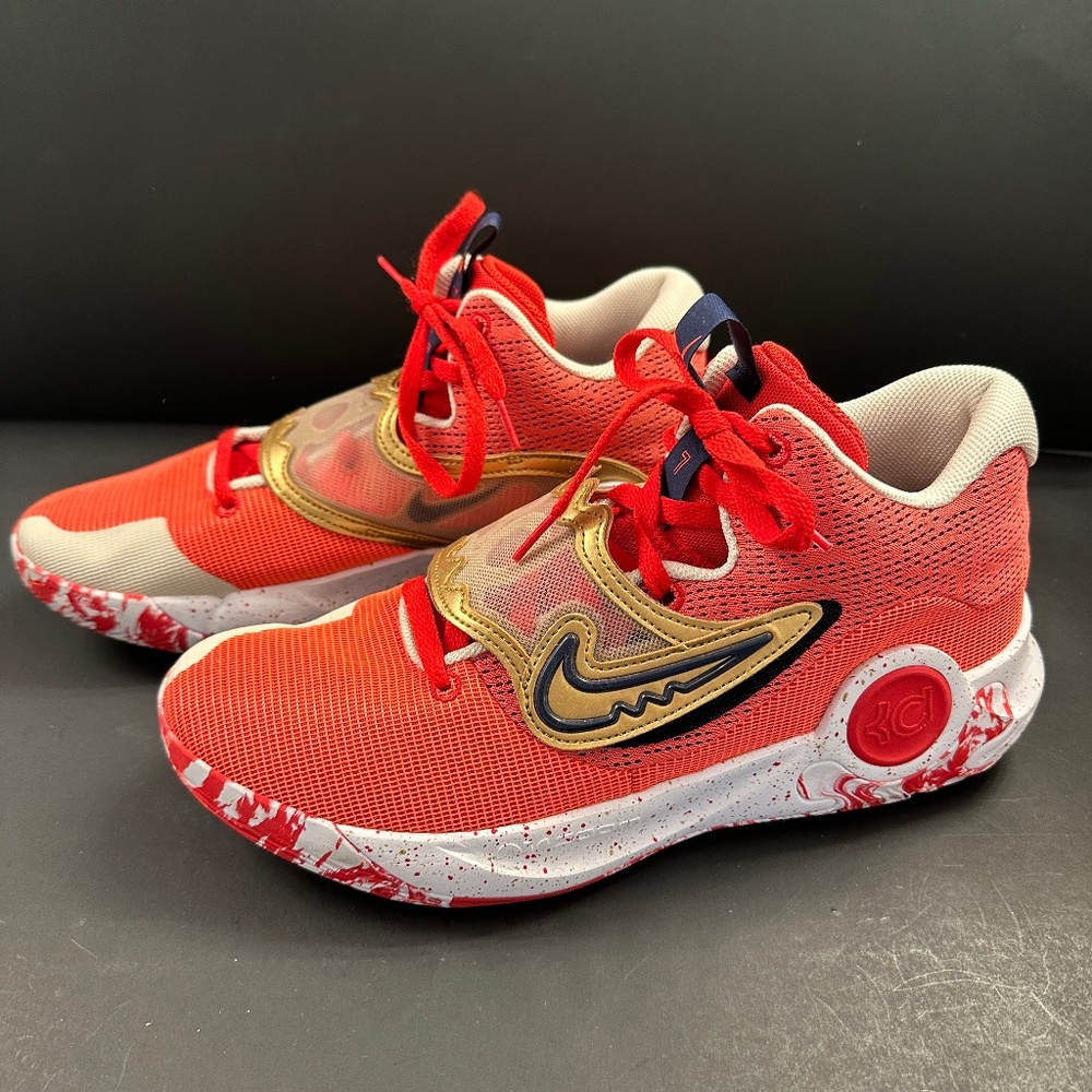 NIKE Basketball Shoes Men's Size 11.5